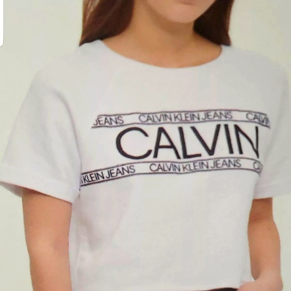 NEW Calvin Klein Monogram Logo Short Sleev…